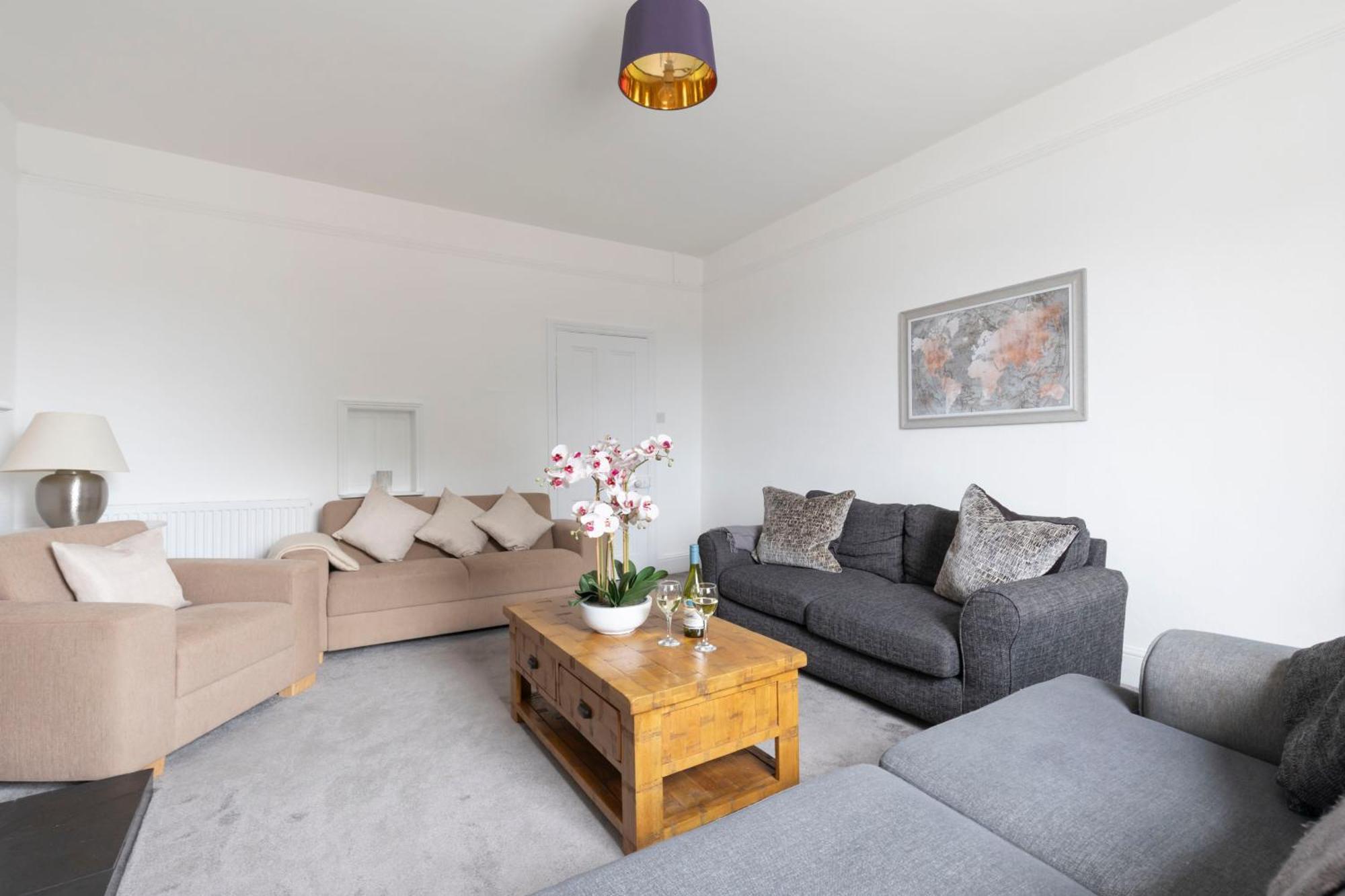 צ'לטנהם Fabulous, Vibrant, Town House, Central Bath Road מראה חיצוני תמונה