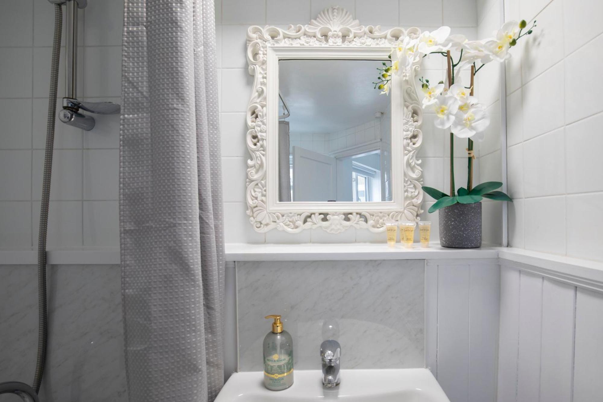 צ'לטנהם Fabulous, Vibrant, Town House, Central Bath Road מראה חיצוני תמונה
