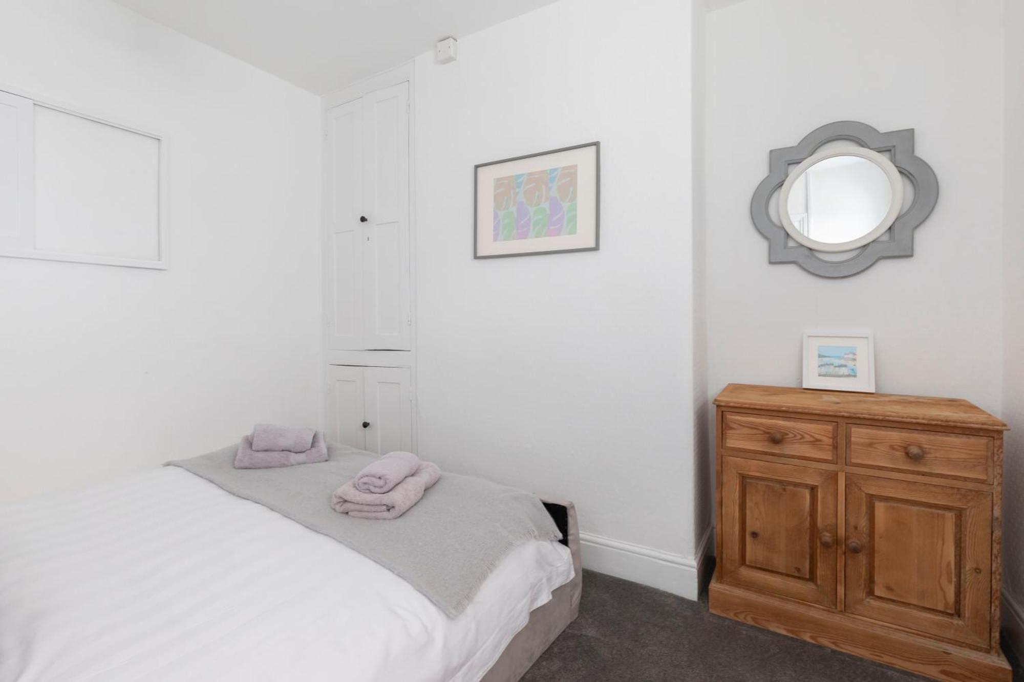 צ'לטנהם Fabulous, Vibrant, Town House, Central Bath Road מראה חיצוני תמונה