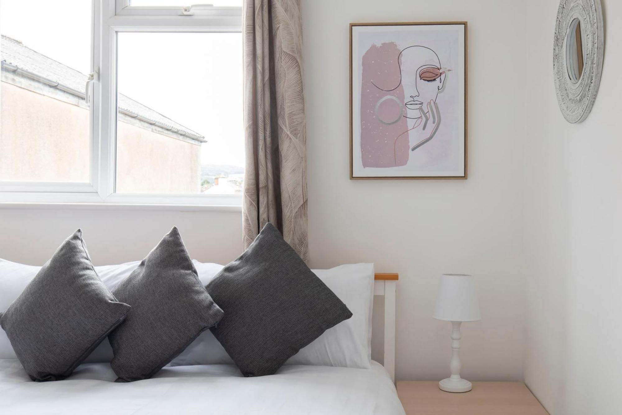 צ'לטנהם Fabulous, Vibrant, Town House, Central Bath Road מראה חיצוני תמונה