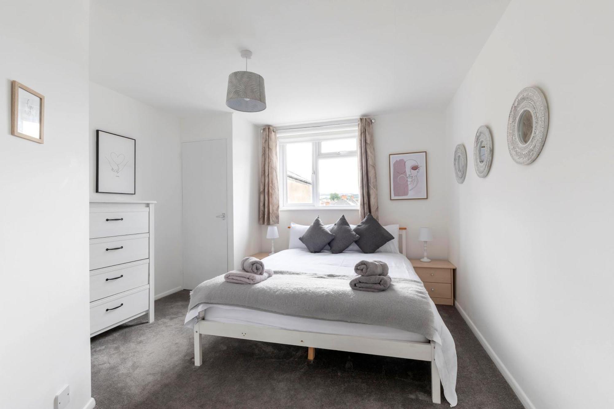 צ'לטנהם Fabulous, Vibrant, Town House, Central Bath Road מראה חיצוני תמונה