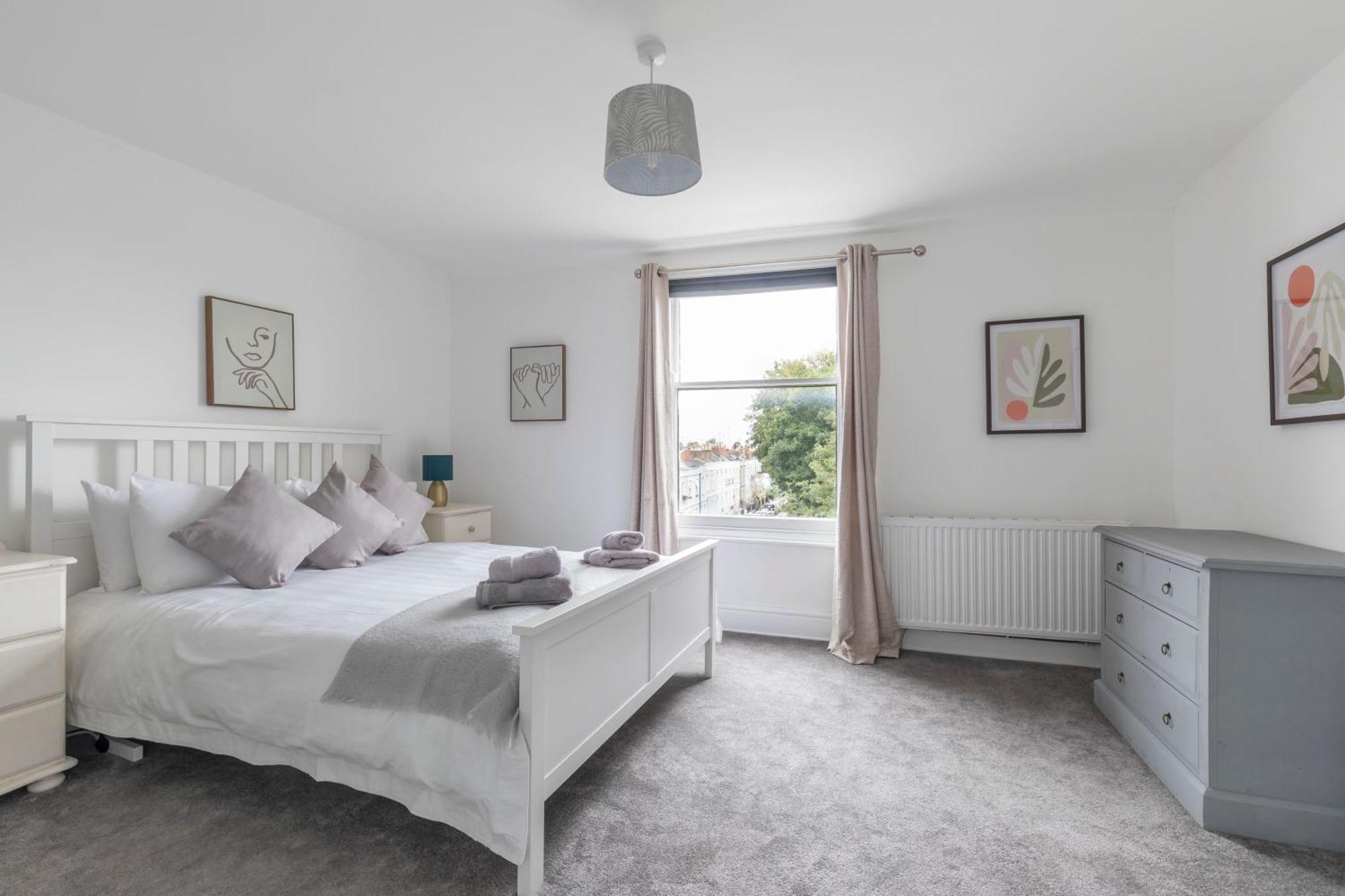 צ'לטנהם Fabulous, Vibrant, Town House, Central Bath Road מראה חיצוני תמונה