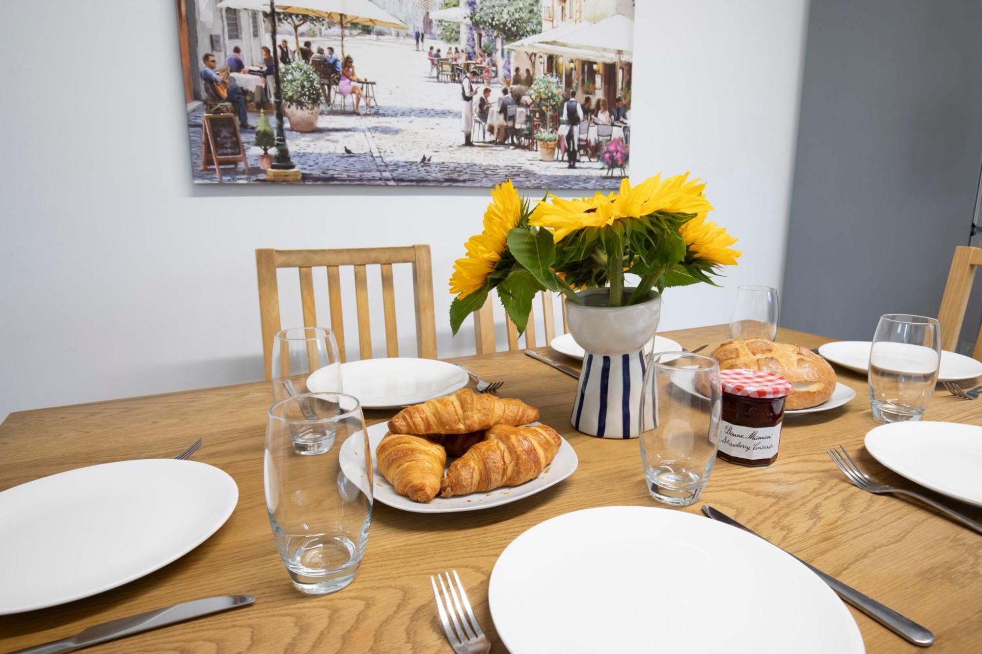 צ'לטנהם Fabulous, Vibrant, Town House, Central Bath Road מראה חיצוני תמונה