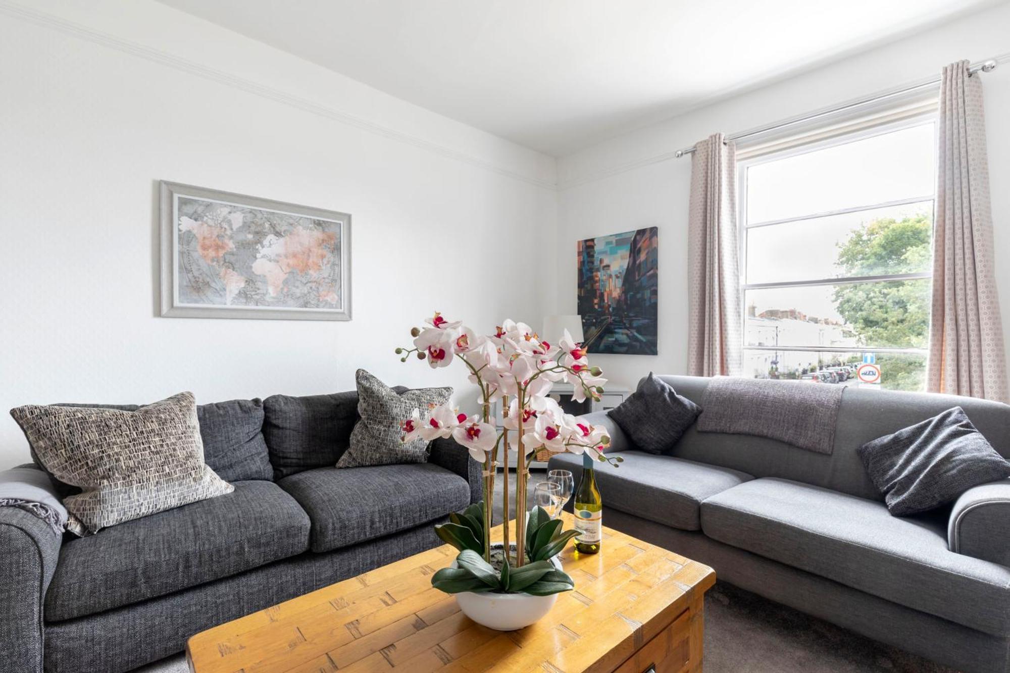 צ'לטנהם Fabulous, Vibrant, Town House, Central Bath Road מראה חיצוני תמונה